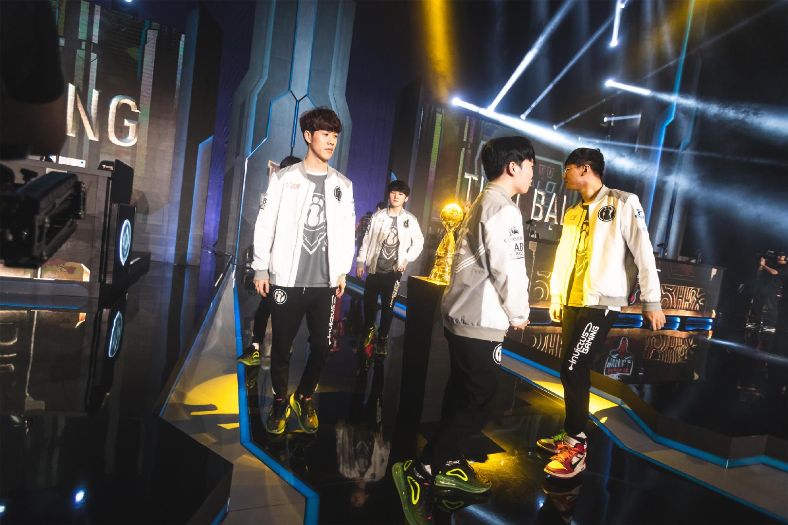 BLG官方分享：收拾行李中！准备出发